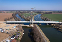 Pilotové založení největšího zavěšeného mostu v ČR 